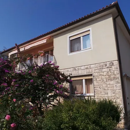 In Pomer Istrien 31052 Appartement