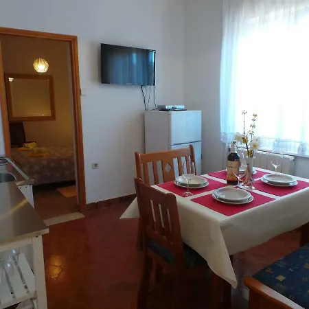 Appartement In Pomer Istrien 31052